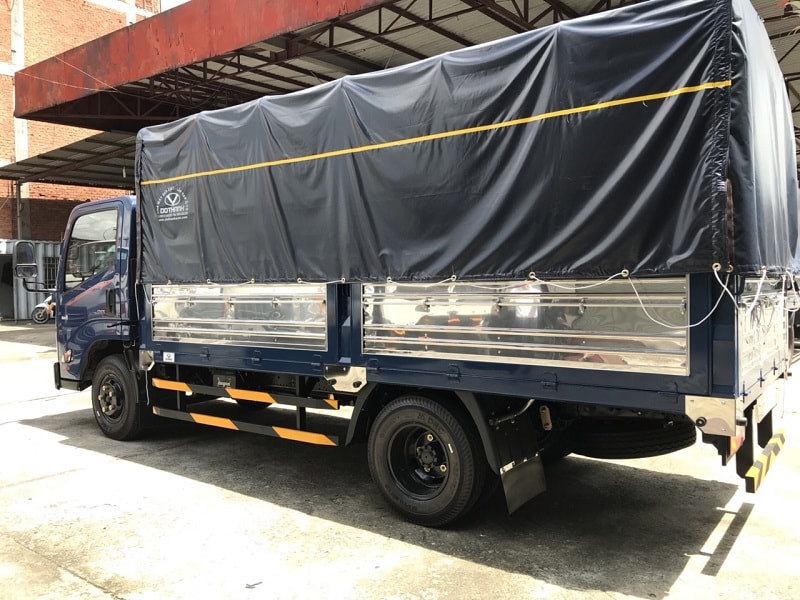 Xe tải IZ65 2.5 tấn thùng mui bạt